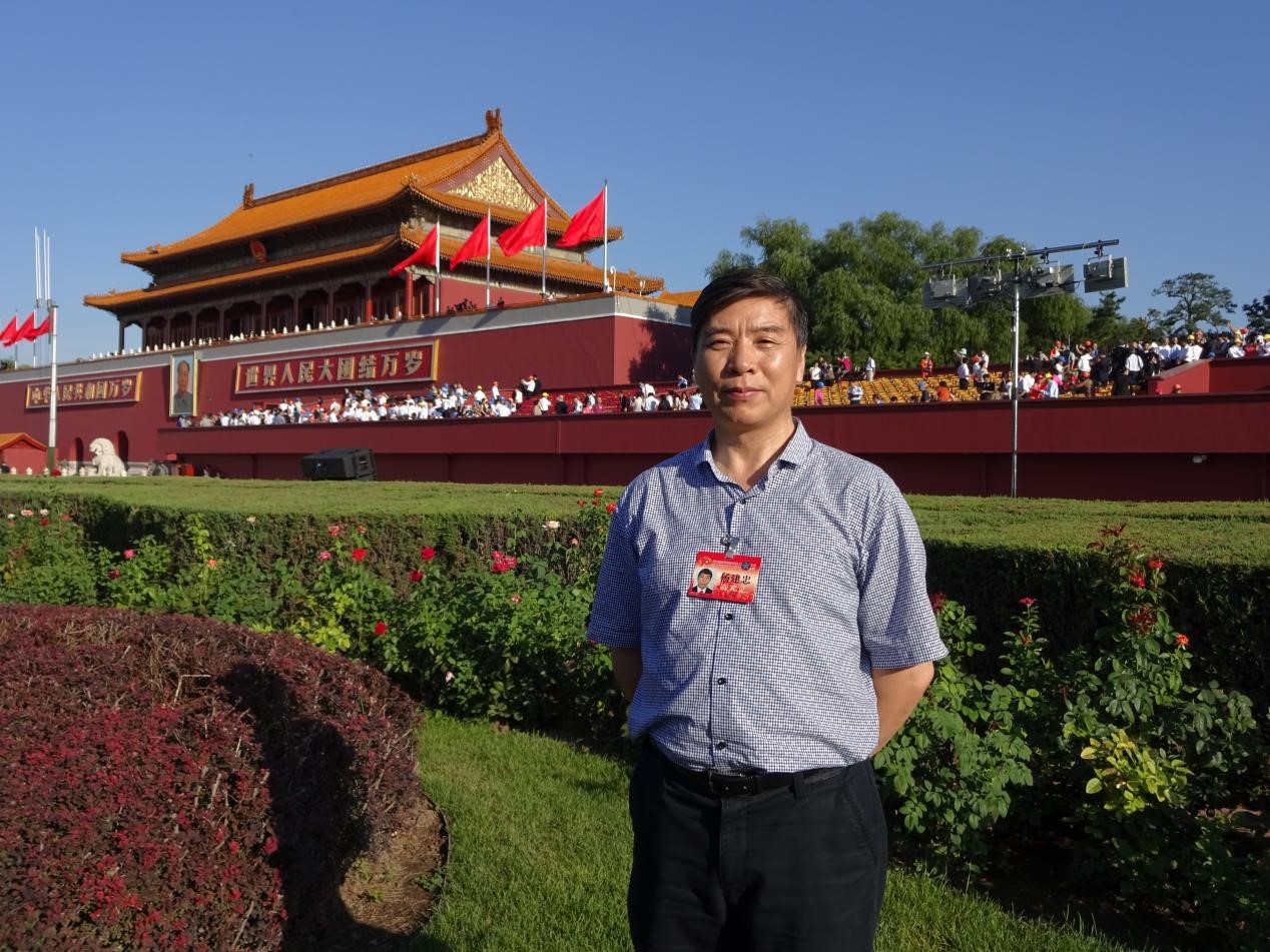 二70周年大阅兵.jpg